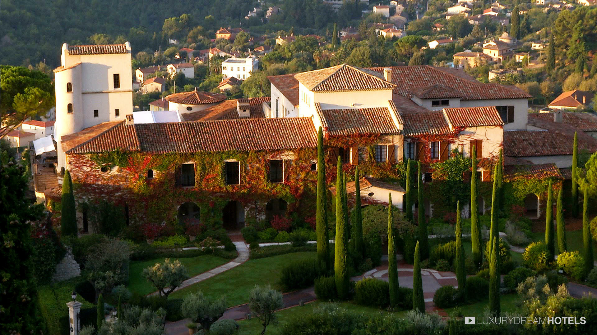 Hotel Chateau Saint-martin & - An Oetker Collection